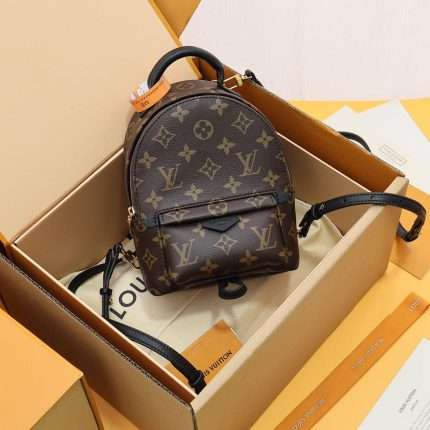 Nicolas Ghesquière bag