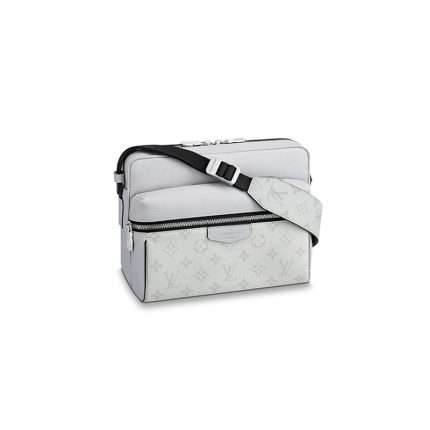 LV Outdoor Messenger